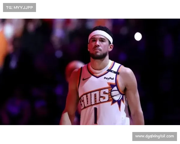 布克立志超越自我不断挑战职业生涯新高峰，追求篮球领域的卓越成就